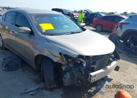 2015 Nissan Altima 2.5 S from USA, damaged, VIN 1N4AL3AP5FC412307